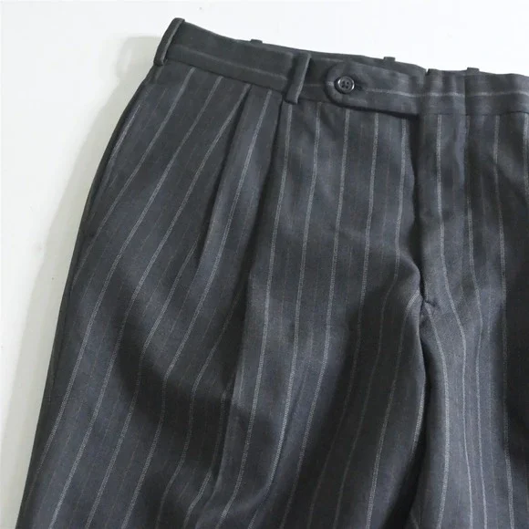 Tom James Royal Class 40S 33x30 Gray Striped Wool Mens Jacket Pants Suit